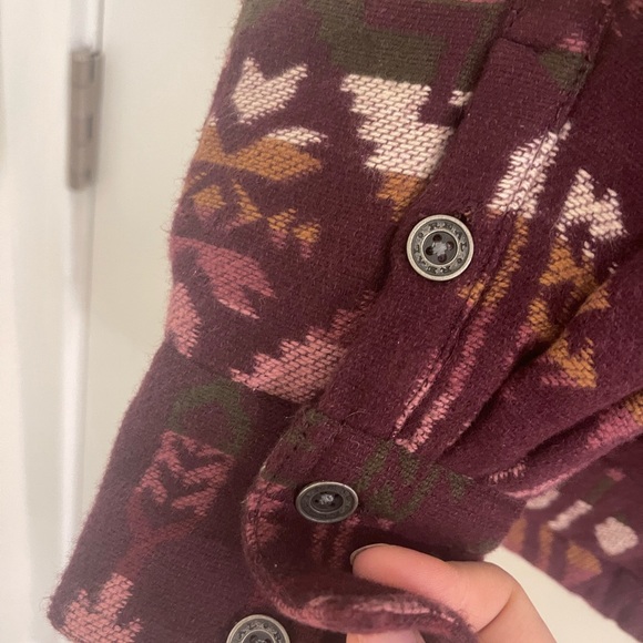 Ariat Western Aztec Maroon Purple Patterned Shacket Barn Jacket - Picture 7 of 9